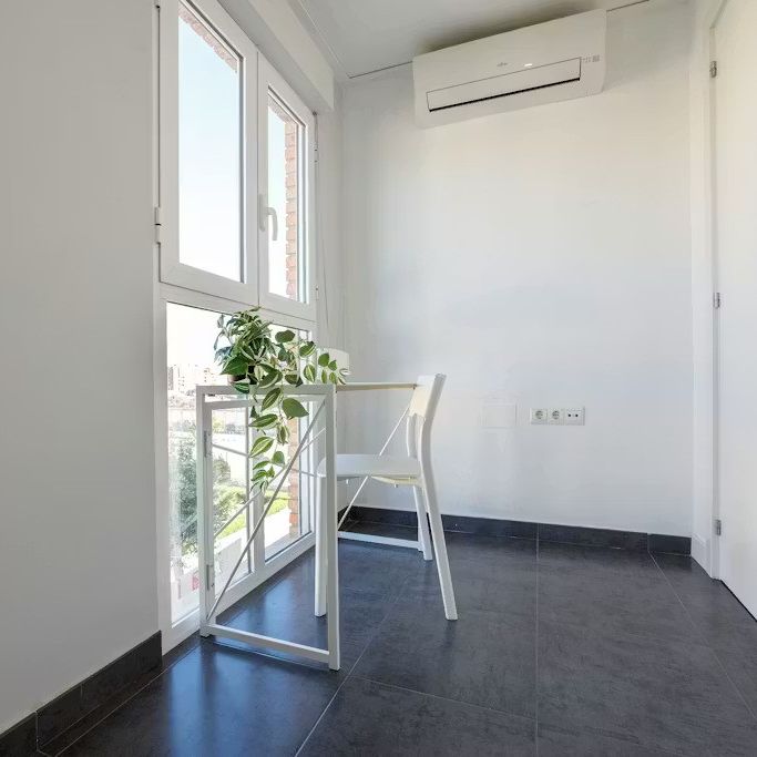 Avinguda de la Constitució, Valencia, Valencian Community 46019 - Photo 1