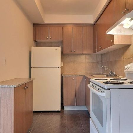 1 CH - 1 SDB - Montréal - $1,100 /mo - Photo 3