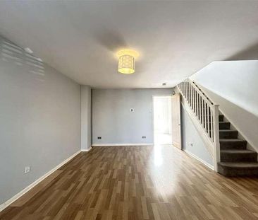 Heathcote Gardens, Harlow, CM17 - Photo 3