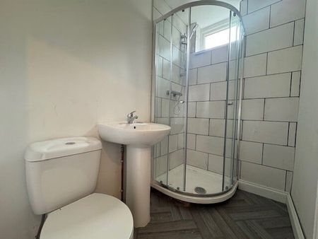 Stamshaw Road, Portsmouth - Photo 4