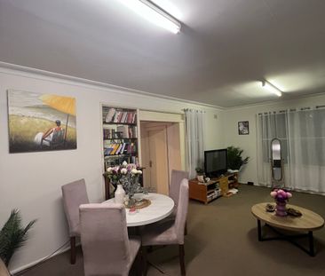 Eastwood - Photo 2