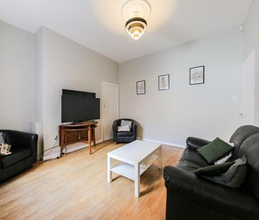 4 bedroom house to rent - Photo 1