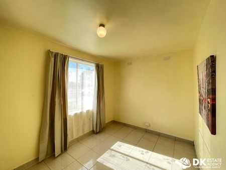 Convenient and Ideal Unit in Albion - Photo 5