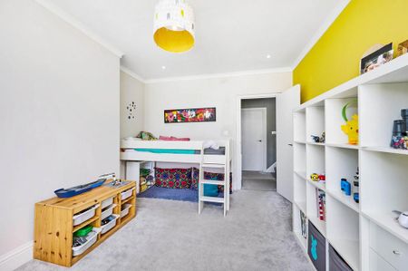 6 bedroom terraced house to rent - Photo 5