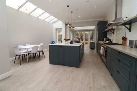 Room in a Shared House, Shakespeare Road, W3 - Photo 5