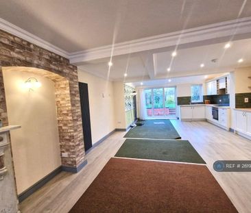 3 bedroom semi-detached house to rent - Photo 1