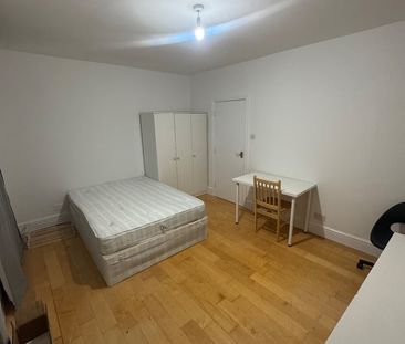 Room in a Shared Flat, Double Room, NW10 - Photo 3