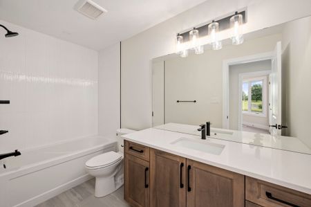 For Lease - 603 Regent Street, Strathroy-Caradoc, Ontario - Photo 2