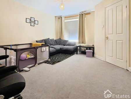 3 bedroom detached house to rent - Photo 2