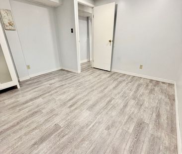 For Lease - 16 Eastman Crescent, Newmarket, Ontario - Photo 5