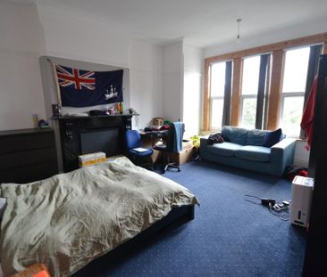 7 bedroom detached house to rent - Photo 2