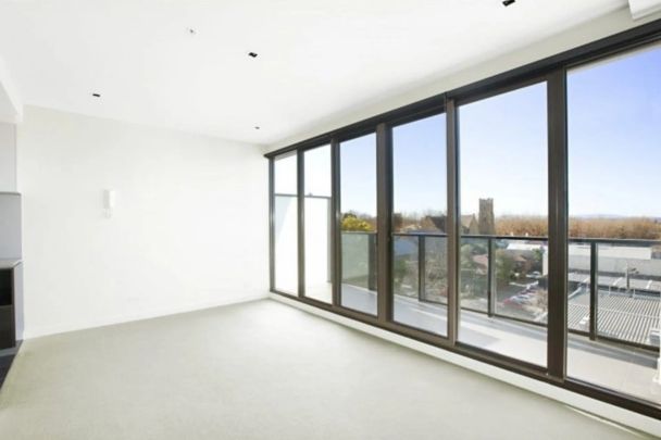 Luxury, Convenience and Contemporary Flair - Photo 1