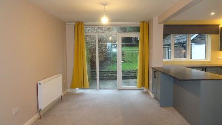 Winchester Road, Lodge Moor, Sheffield, S10 4EE - Photo 2