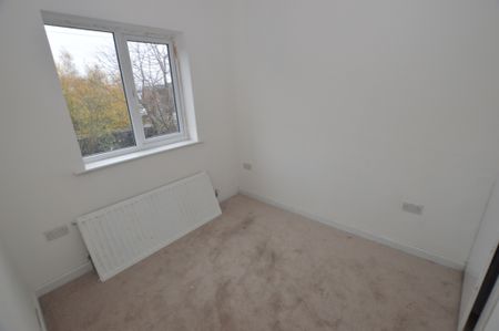 2 Bedroom Terraced House - Photo 5