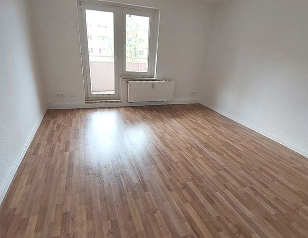 Dreizimmerwohnung in grüner und ruhiger Lage von Kamenz! Mit Balkon! - Photo 1