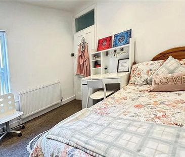 3 bedroom terraced house to rent - Photo 6