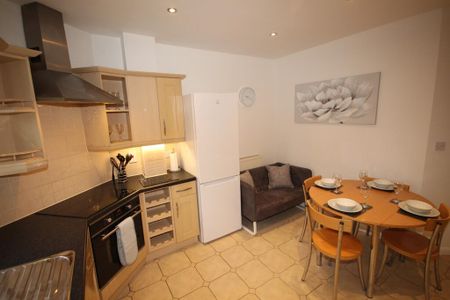 1 bedroom in a house share to rent - Photo 5