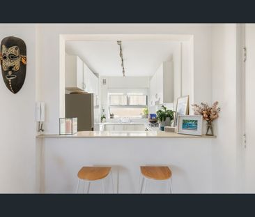 21/372 Edgecliff Road, Woollahra, NSW 2025 - Photo 2