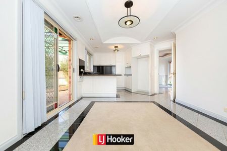 Three Bedroom Townhouse in the heart of Ngunnawal - Photo 2