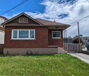 209 Killaly St E, Port Colborne - 2 Bed + Den Lower Unit - Photo 2