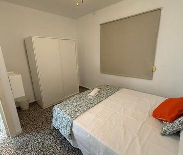 Avenida Antonio Gaudi, Málaga, Andalusia 29004 - Photo 2