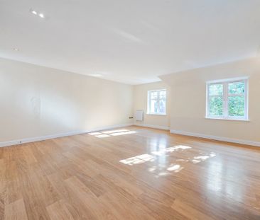 Shoppenhangers Road, Maidenhead - Photo 1