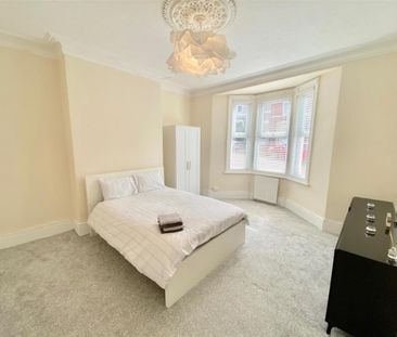 Faraday Grove, Gateshead - Photo 2