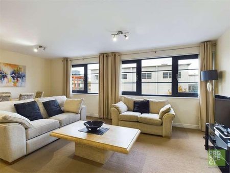 Wessex Court, Kestrel Road, Farnborough, Hampshire, GU14 - Photo 2