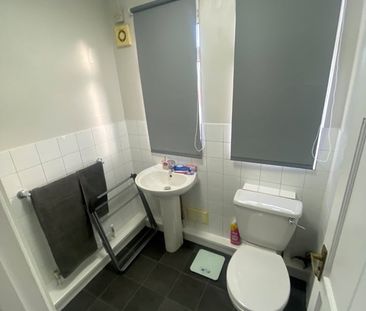 Studio Flat, Linden House, NW10 - Photo 5