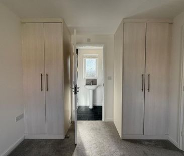 3 bedroom semi-detached house to rent - Photo 2