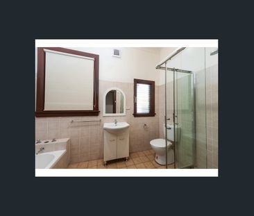 1/33 Palace St, Petersham, NSW 2049 - Photo 1