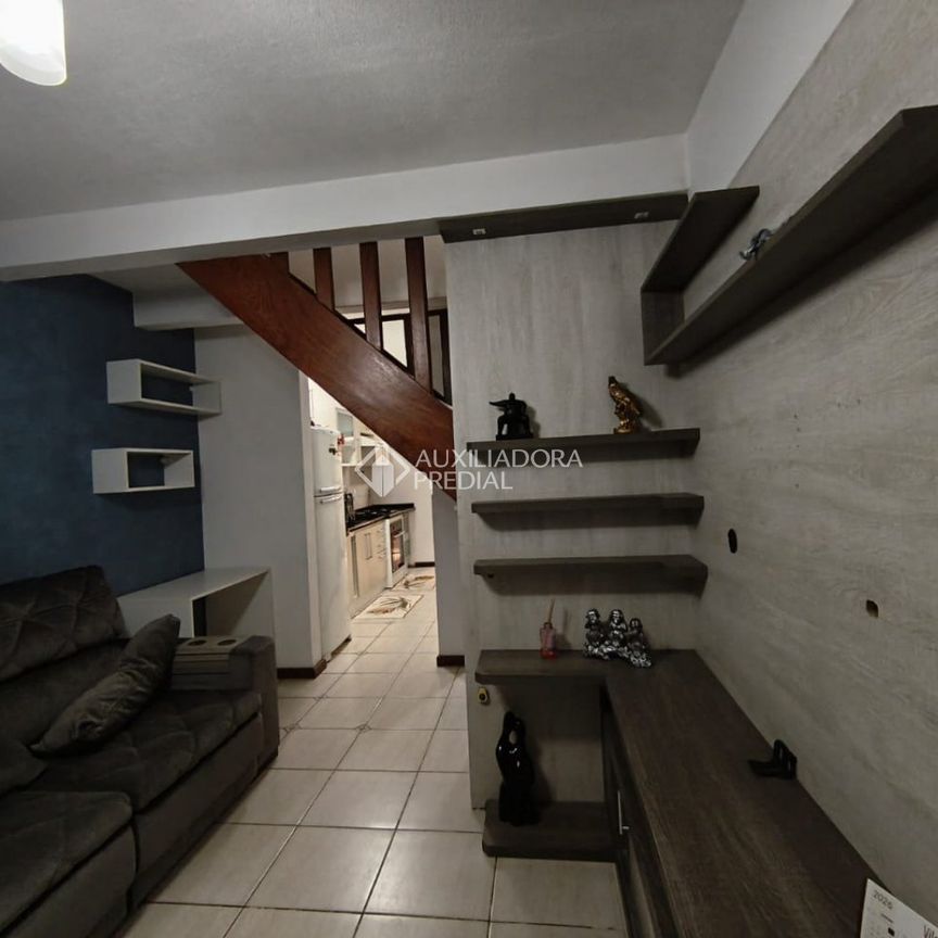 Sobrado com 2 quartos e 65m² para alugar em Parque Marechal Rondon, Cachoeirinha. - Photo 1