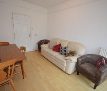 5 bedroom detached house to rent - Photo 2