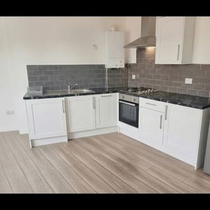 1 Bed Flat, Gillett Road, CR7 - Photo 2