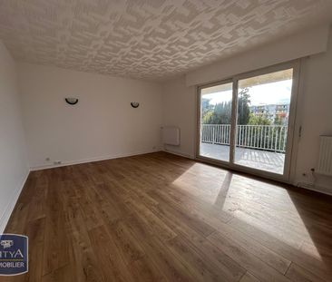 Location Appartement 3 pièces 70m² STE GENEVIEVE DES BOIS 91700 - Photo 1