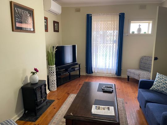 FULLY FURNISHED HOME - Photo 1