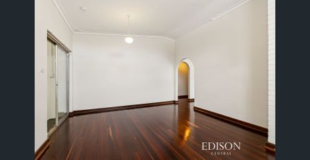 NEWLY RENOVATED FAMILY HOME IN PRIME RIVERSIDE LOCATION - Photo 3