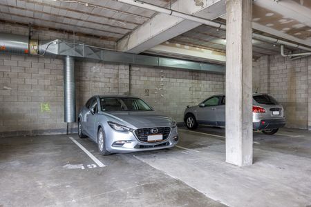 Downtown Sophistication - Photo 5