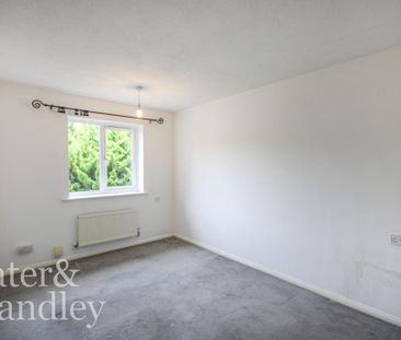 3 bedroom end of terrace house to rent - Photo 6