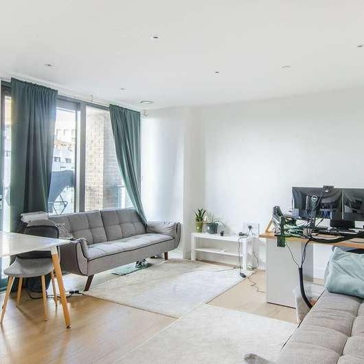 East Ferry Road, Canary Wharf, E14 - Photo 1