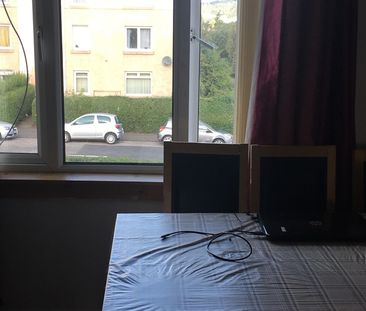 2 Bed Flat, Hutchison Road, EH14 - Photo 3