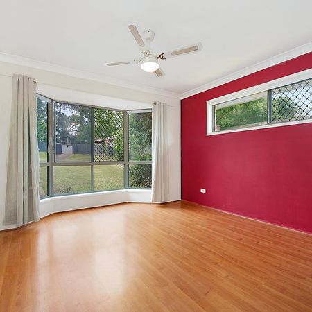 Neat & Tidy Family Home Located In Quiet Cul-De-Sac! - Photo 2