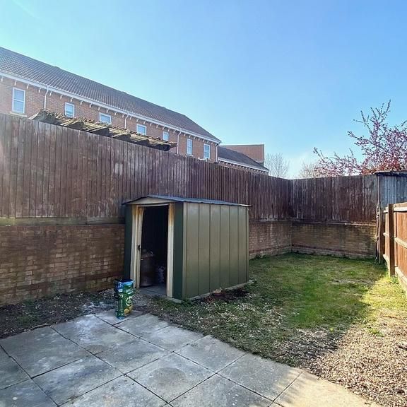2 bedroom semi-detached house to rent - Photo 1