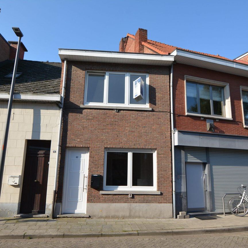 Rijwoning met tuin in het centrum van Turnhout - Photo 1