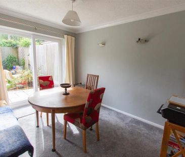 3 bedroom detached house to rent - Photo 3