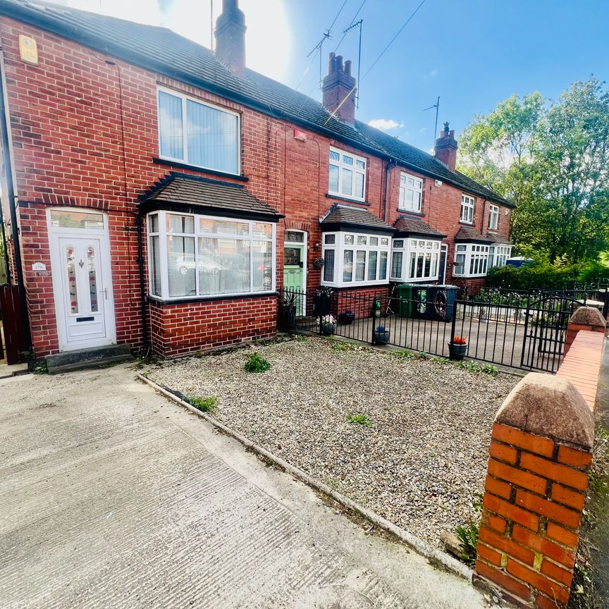 3 bedroom house to rent Lower Wortley Road, Leeds, West Yorkshire, LS12 - Photo 1