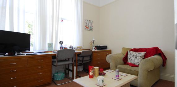 Napier Terrace, Flat 2, Plymouth - Photo 2
