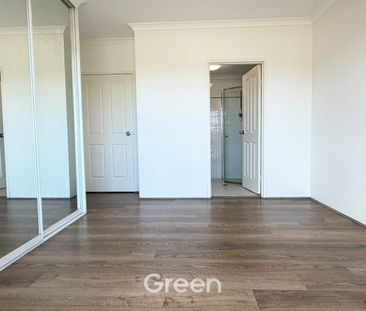 Spacious Apartment with Modern Interiors and Excellent Convenience ... - Photo 5
