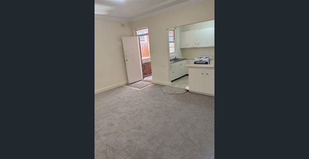 Large shop top unit - Photo 1