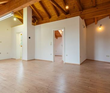 Charmante 2-Zimmer-Wohnung mit offener Wohnküche und Tageslichtdusc... - Foto 1